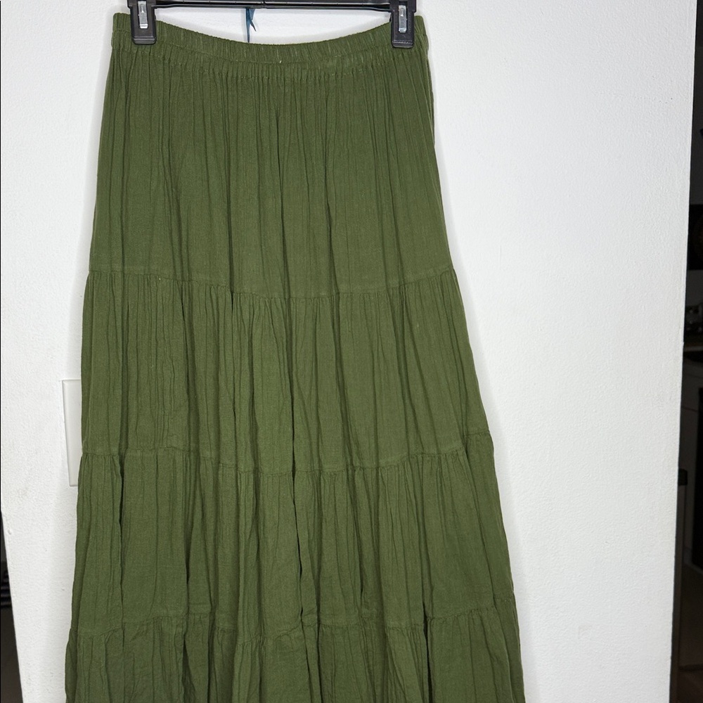 Elegant Green Tiered Maxi Skirt Size M